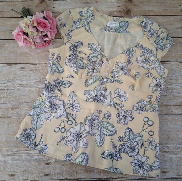 LOFT Tops - Ann Taylor LOFT Floral Cotton Top Size 12